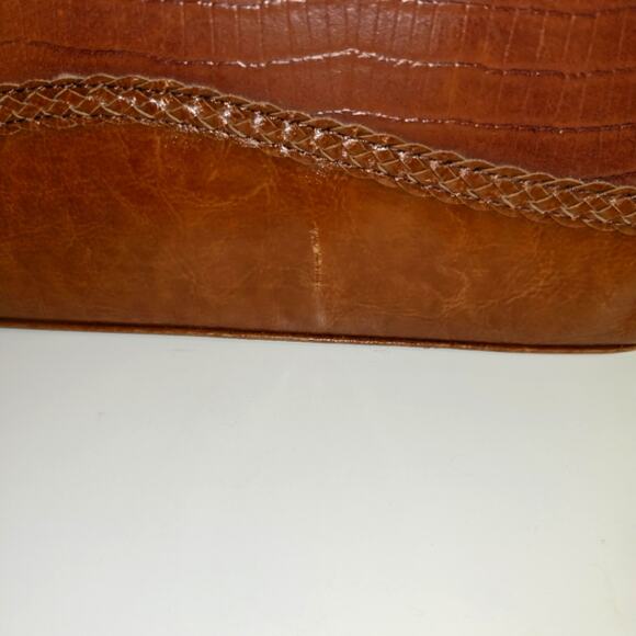 Unbranded Leather Purse with Silver Heart Accent - Picture 12 of 15